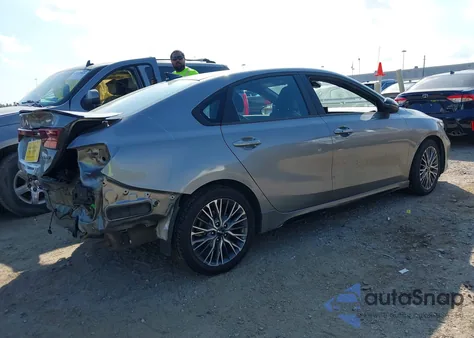 2022 Kia Forte Gt-Line z USA, uszkodzony, nr VIN 3KPF54AD6NE453347